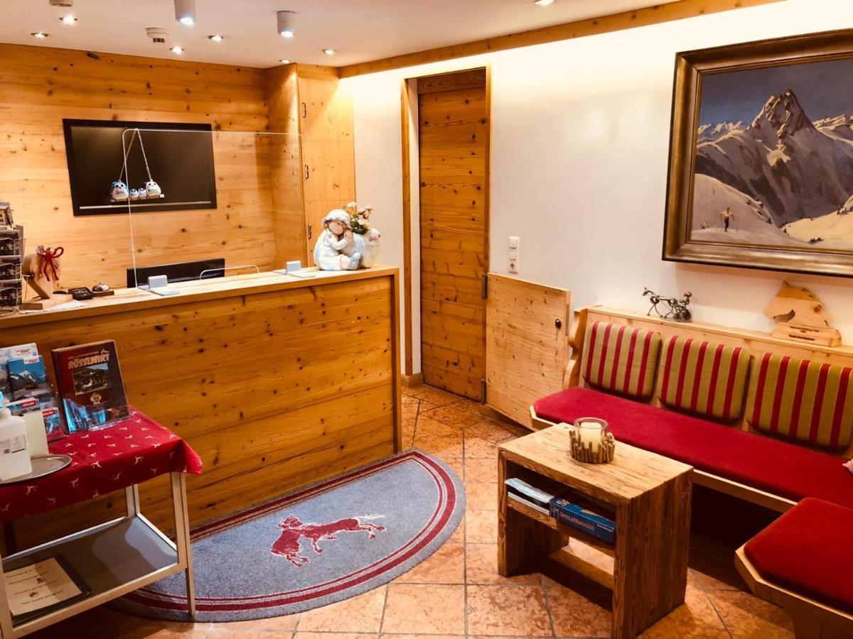 Ferienhaus Hotel Roesslwirt كيرشبرغ ان تيرول المظهر الخارجي الصورة