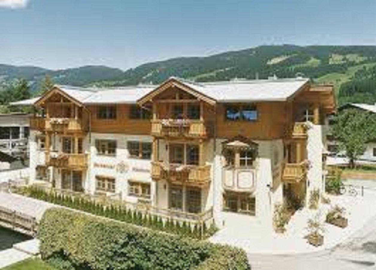 Ferienhaus Hotel Roesslwirt كيرشبرغ ان تيرول المظهر الخارجي الصورة